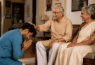 बुजुर्गों का सम्मान क्यों करें अगर वो गलत कर रहे हों?